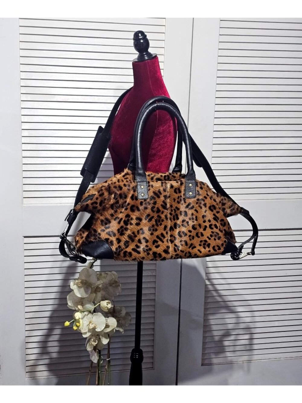 Pottery Barn Women's Cowhide Leopard Print Leather Trim Duffle Bag Sz XL 3614